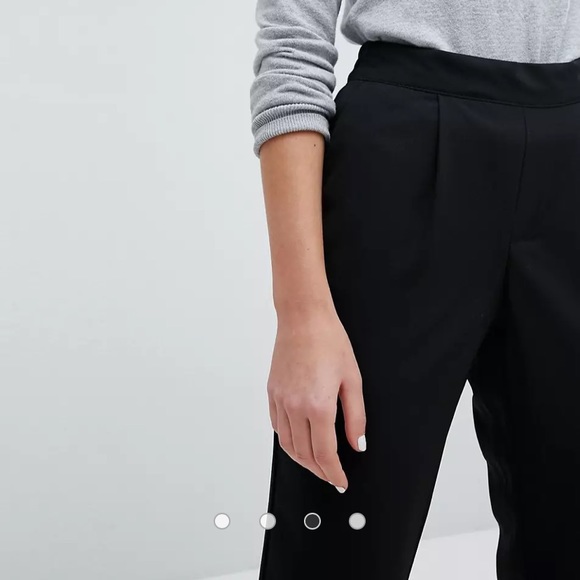 Slim leg trousers with pockets - Picture 2 of 8